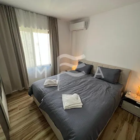 Los Locos 710 Apartment
